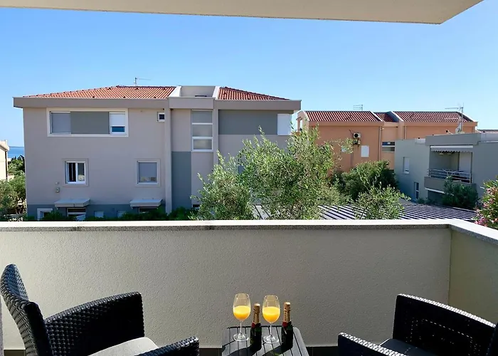 Fantasy Classic Maisonette II